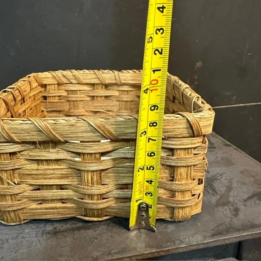 Mary Alice 1997 Handwoven Splint Wood Basket Cottagecore Napkin Holder Tan 8x6